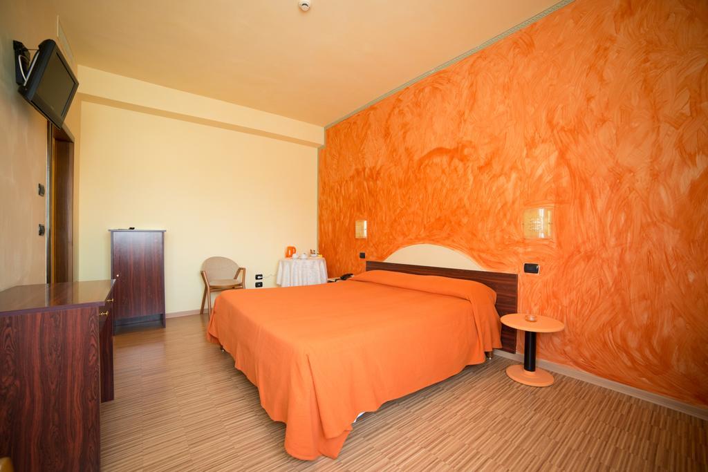 Hotel Rosa Del Deserto Castrocaro Terme Exterior foto